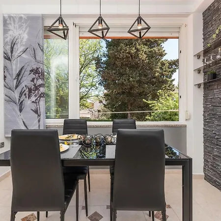 Apartment Tina - Kolovare Beach *