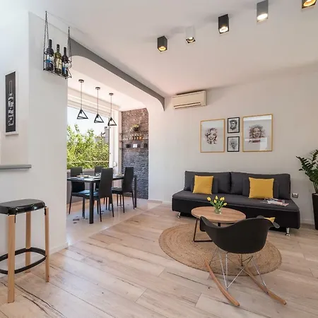 Apartment Tina - Kolovare Beach