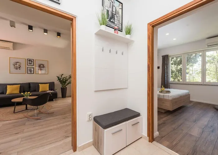 Apartment Tina - Kolovare Beach Διαμέρισμα *