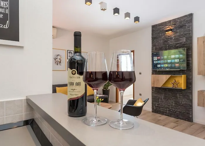 Apartment Tina - Kolovare Beach Διαμέρισμα *